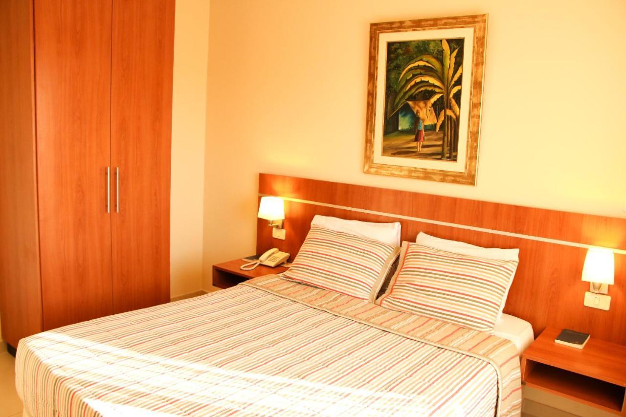 Itauguá Olimpo Hotel & Suites מראה חיצוני תמונה